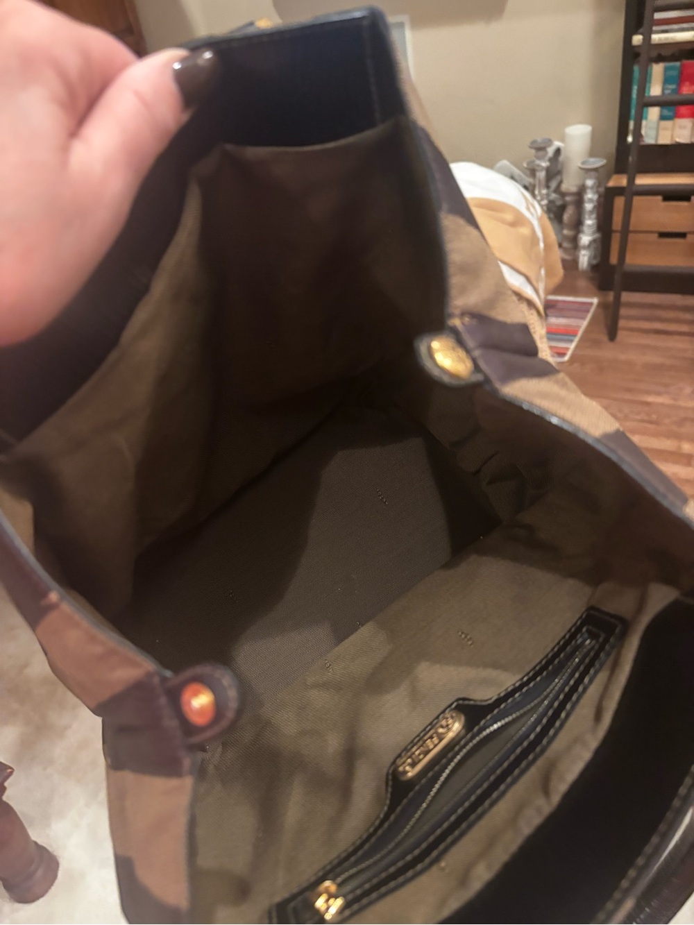Fendi Striped Brown & Black Tote Bag - Picture 4 of 6